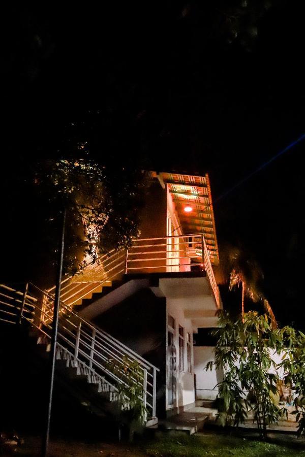 Stairway Way To Heaven Apartment Ambalangoda  Exterior photo